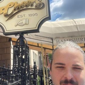 Meet your Posher, Wayne